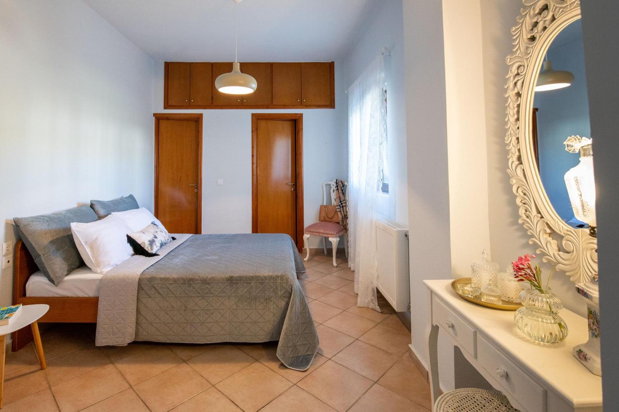Natalia's In * Tavronitis (Crete)